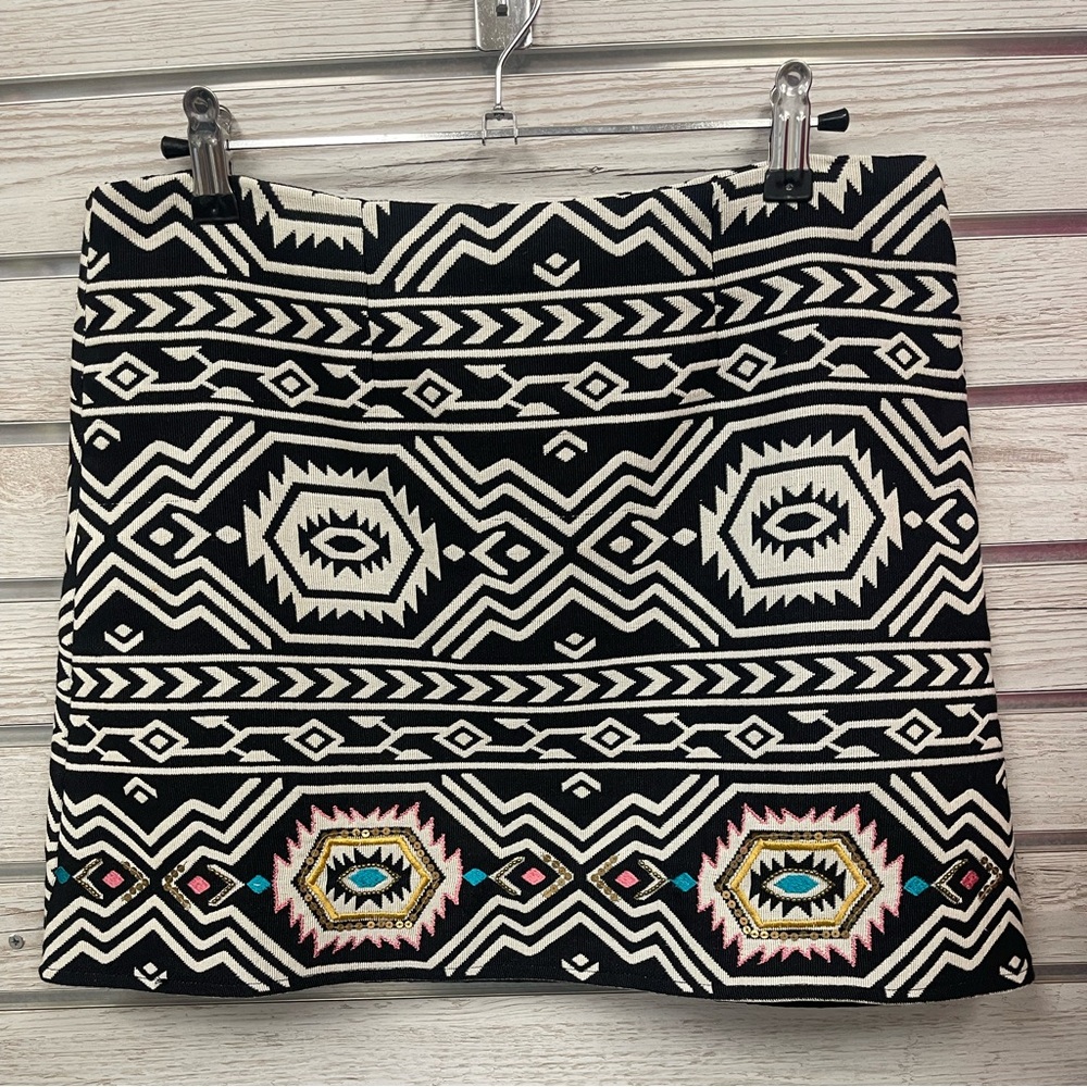 Judith March Geometric Black and White Mini Skirt